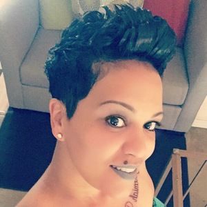 Meet your Posher, Felicia